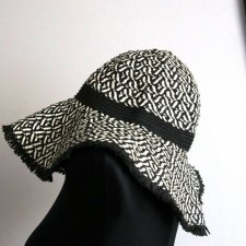 słomkowy kapelusz