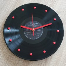 Efektowny zegar płyta winylowa z czerwonymi wskazówkami, prawdziwy winyl